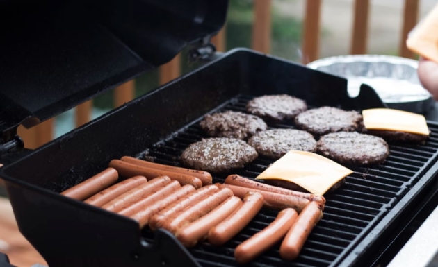 Bio-Grillen ist durchschnittlich 80 Prozent teurer - Quelle: unsplash.com